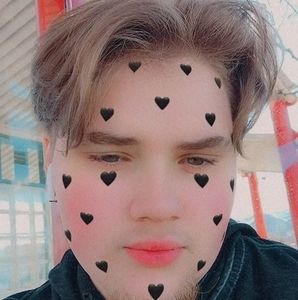 Meet your Posher, Logan